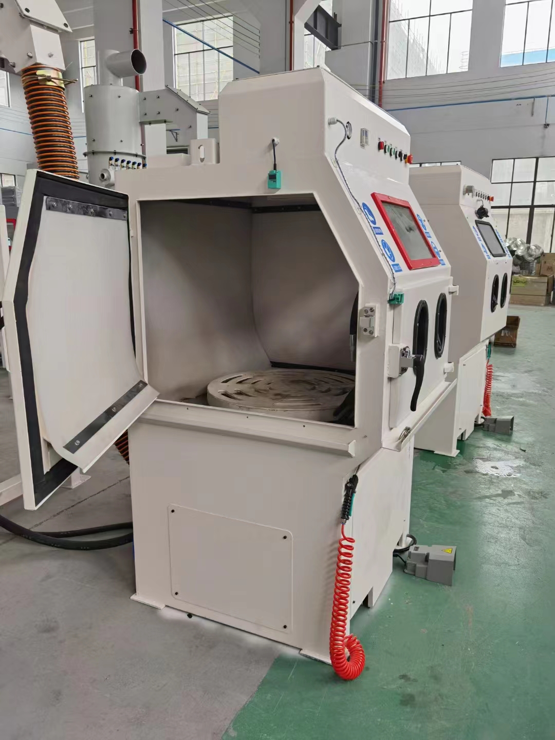 漳州移动式抛丸机的工作原理?