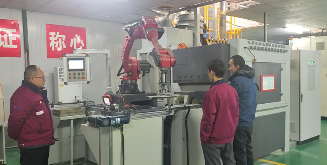 漳州自动喷砂机选型要点,看完少走弯路。